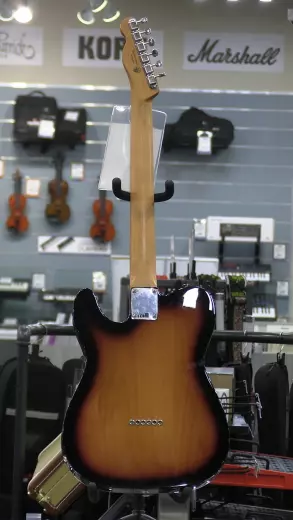 Fender - Noventa Tele 2-tone Sunburst 3
